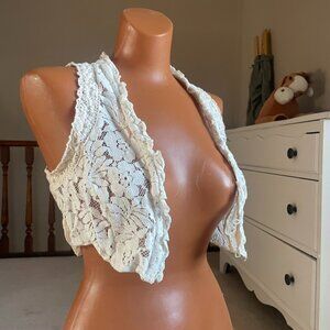 Wet Seal Ivory Lace Cropped Vest – Size Small